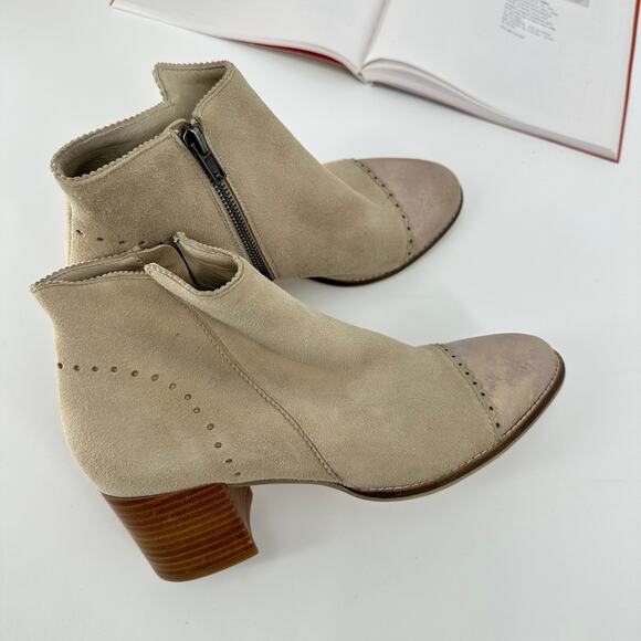 SALE!!! Silent D Metallic Toe Chantilly Heeled Boots Size 9.5 - Picture 9 of 9